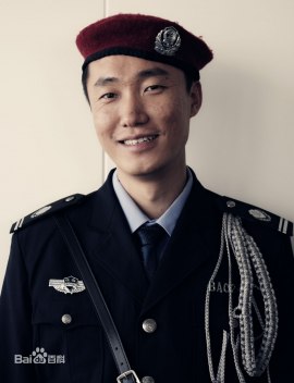 Чжан Чжэньхуа (1)