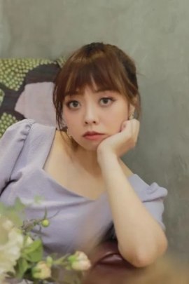 林千聿, 龙龙