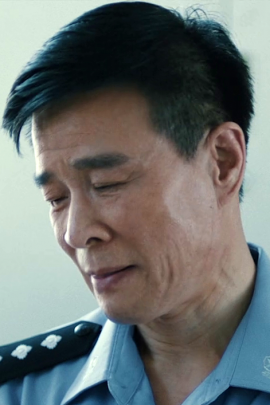 关伟